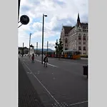 Cosy Apartment Just Next To Parliament