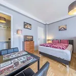 Astoria Balcony Apartment