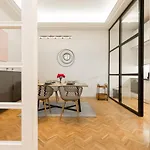 Space And Style In The Heart Of Budapest W 2Br&2Bt