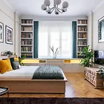 Secret Diamond Of The Budapest