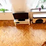 Happy Turtle Apartments