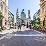 Basilika View Imperial Suite -Sas Street -Need Reservation For Free Parking