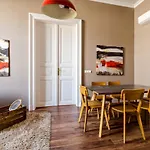 Venus Apartments - Italian Stylish