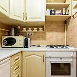 Cherry Blossom Designer Apartment In The Center With Free Parking