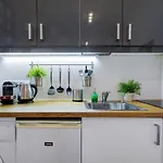 Premium Studio Szervita Square