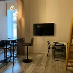 Art-Club Apartment With Air Condition