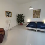 Hostel Hun Galeria