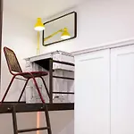 Premium Rooms By Hi5 - Style At The Comedy Theater