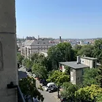Panoramic Hideaway In Central Buda