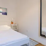 Cozy Studio Apartment In Famous Street