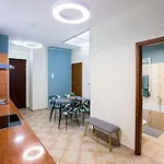 Urban Jungle Apartment In The Citycenter