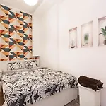 K13 Klauzal Apartment