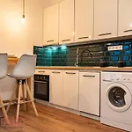 Kd11 Apartment Hostaid
