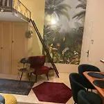 Jungle Story Apartment By Millenaris Park With Free Parking