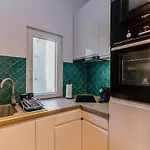 Chain Bridge Studio Apartment