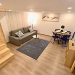Cute Gallery Flat In Kiraly Street