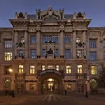 Central Apartment Kiraly Street