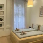 Szechenyi Renovated 2Br At Danube River