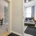O Street 3 Bedroom Stylish Apartment