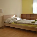 Rose Garden City Apartment