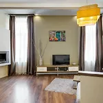 Spacious & Stylish Apartment In Downtown Budapest