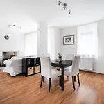 White Cascade Realty Apartment