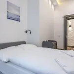 Alder Bridge Apartment