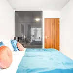 Modern Apartment With Free Garage And Balcony In The Downtown