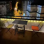Bright & Spacious Home In Buda