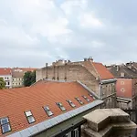 Szentkiralyi Apartman 1