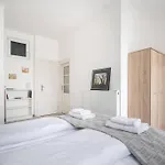 Szentkiralyi Apartman 1