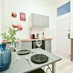 Peaceful Soho Apartment