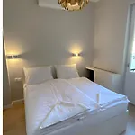 Modern Apartment Near The River