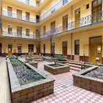 Harmony & Cute - Central Apartments