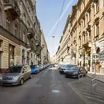 Kandallo Apartment