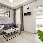 Cosy Apartment In Heart Of The City -Prime Location