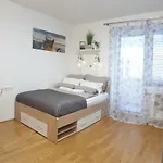 N14 Nap Apartment