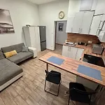 S6 - Apartment Promo Next To Gozsdu Garden
