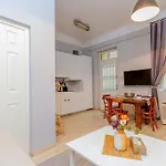 Central Cityscape Retreat By Nw