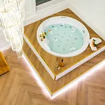Top Luxury Suites