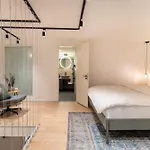 Opera 18 Apartment