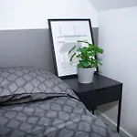 Luxury Cozy 2 Bdr Downtown Apt.1