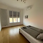 City Center 1, Cozy 2Br In The City Center!