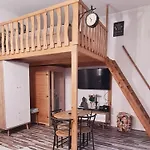 Hookah Apartment 13