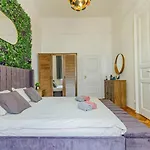 Luxury Apartment By The Famous Vaci Street