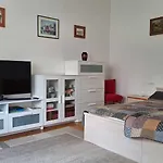 Sissi Residence With Free Parking Lot