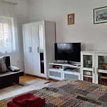 Sissi Residence With Free Parking Lot