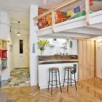 Charming Studio With Bistro Kitchen