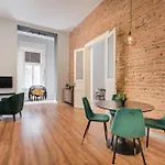 Aradi Chic Apartment