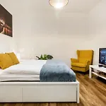 Quiet And Cozy Apartment Near The Danube